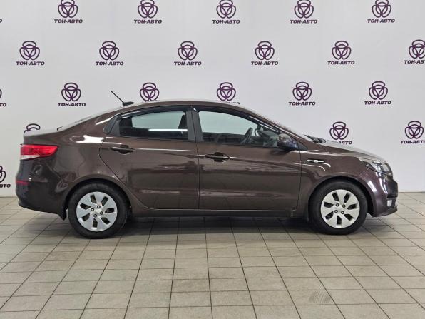 Kia Rio III Рестайлинг с пробегом 2017 года, цена 850 000 рублей, 105000 км, седан, Автокод Объявления