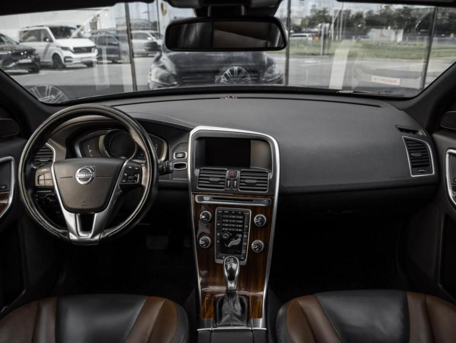 Volvo XC60 I Рестайлинг Санкт-Петербург  - изображение 14