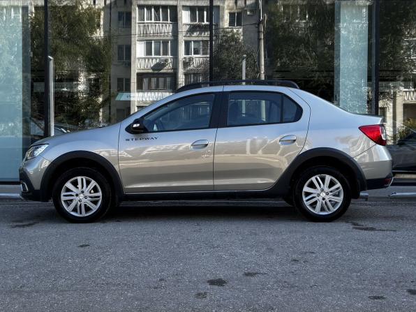 Renault Logan II Рестайлинг с пробегом 2022 года, цена 1 407 000 рублей, 22786 км, седан, Автокод Объявления