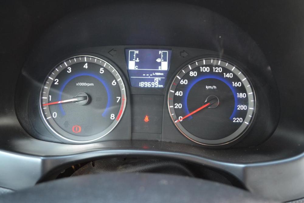 Hyundai Solaris I Рестайлинг Старый Оскол  - изображение 12
