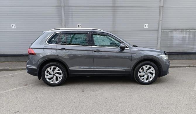 Volkswagen Tiguan II Рестайлинг с пробегом 2021 года, цена 3 529 000 рублей, 51356 км, внедорожник, Автокод Объявления