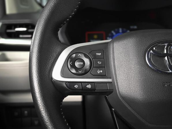 Toyota Veloz с пробегом 2023 года, цена 2 779 000 рублей, 25083 км, минивэн, Автокод Объявления