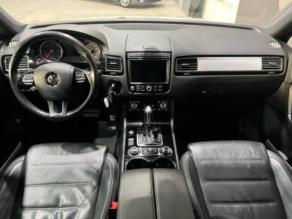 Volkswagen Touareg II Рестайлинг с пробегом 2018 года, цена 3 370 000 рублей, 159070 км, внедорожник, Автокод Объявления