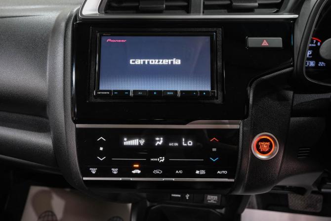 Honda Fit III Рестайлинг с пробегом 2019 года, цена 1 289 000 рублей, 63000 км, хэтчбек, Автокод Объявления