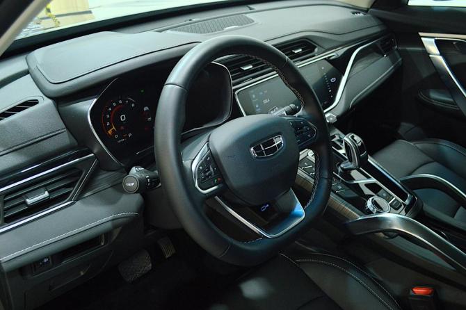Geely Atlas Pro с пробегом 2023 года, цена 2 300 000 рублей, 12000 км, внедорожник, Автокод Объявления