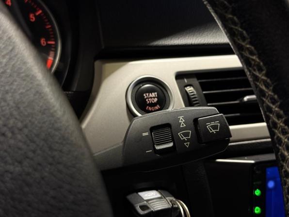 BMW 3 серии V (E90/E91/E92/E93) Рестайлинг с пробегом 2011 года, цена 1 090 000 рублей, 186484 км, седан, Автокод Объявления