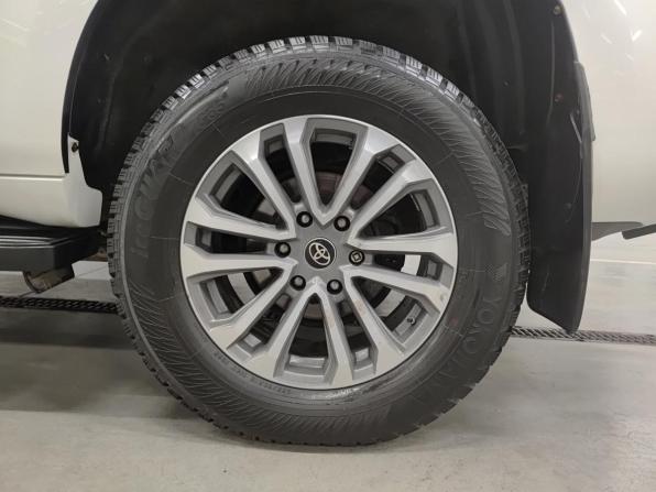 Toyota Land Cruiser Prado 150 Series Рестайлинг 1 с пробегом 2014 года, цена 3 290 000 рублей, 221738 км, внедорожник, Автокод Объявления