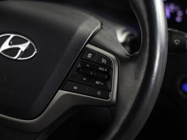 Hyundai Solaris II с пробегом 2018 года, цена 1 450 000 рублей, 162415 км, седан, Автокод Объявления