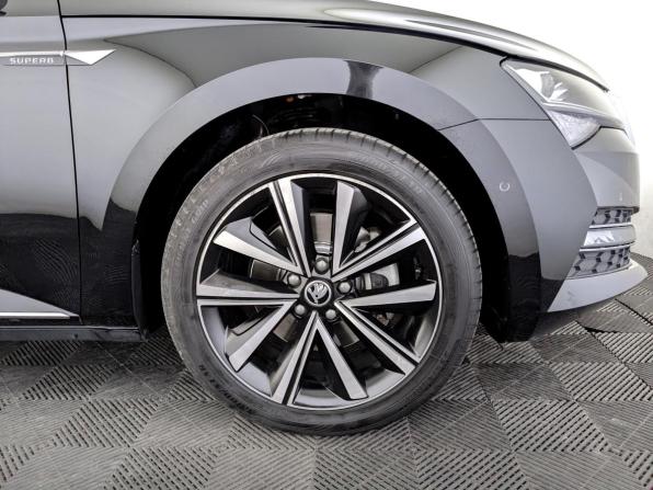 Skoda Superb III Рестайлинг с пробегом 2024 года, цена 2 900 000 рублей, 66490 км, лифтбек, Автокод Объявления