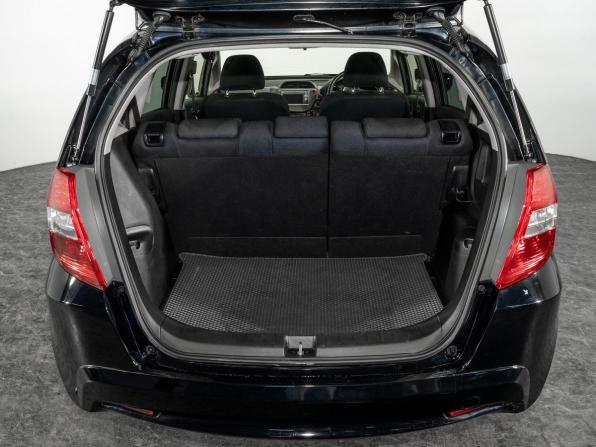 Honda Fit II с пробегом 2012 года, цена 785 000 рублей, 133073 км, хэтчбек, Автокод Объявления