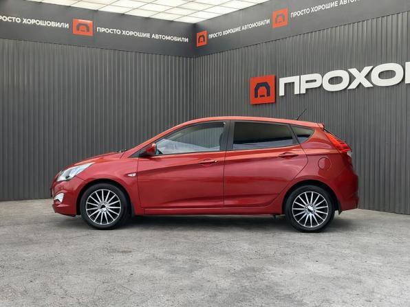 Hyundai Solaris I Рестайлинг с пробегом 2016 года, цена 997 000 рублей, 100433 км, хэтчбек, Автокод Объявления