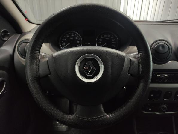 Renault Logan I Рестайлинг с пробегом 2011 года, цена 395 000 рублей, 208135 км, седан, Автокод Объявления