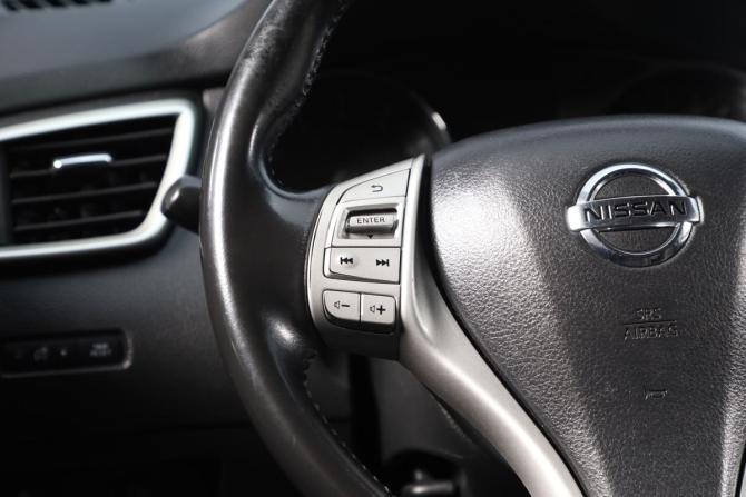 Nissan Qashqai II с пробегом 2017 года, цена 1 449 000 рублей, 90501 км, внедорожник, Автокод Объявления