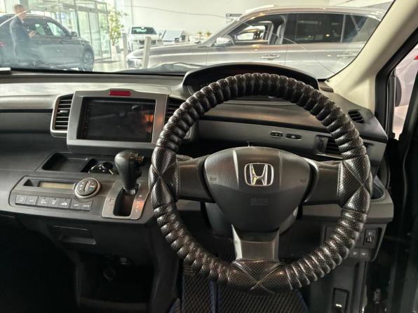 Honda Freed I с пробегом 2008 года, цена 749 000 рублей, 200000 км, компактвэн, Автокод Объявления