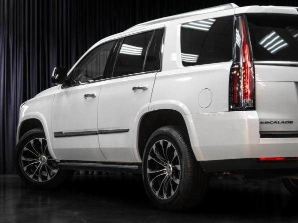 Cadillac Escalade IV с пробегом 2016 года, цена 3 070 000 рублей, 226176 км, внедорожник, Автокод Объявления