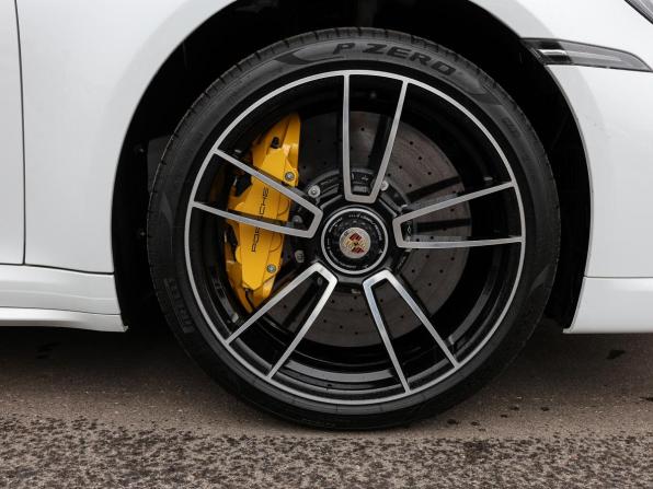 Porsche 911 VIII (992) с пробегом 2023 года, цена 24 850 000 рублей, 6250 км, купе, Автокод Объявления