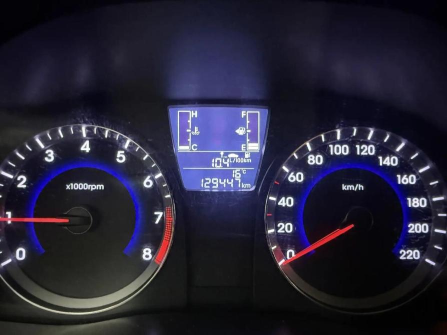 Hyundai Solaris I Рестайлинг Набережные Челны  - изображение 10