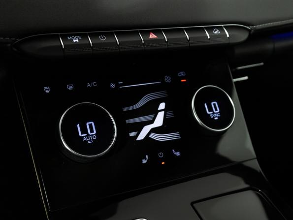Exeed LX I Рестайлинг 2 с пробегом 2024 года, цена 2 099 700 рублей, 31084 км, внедорожник, Автокод Объявления