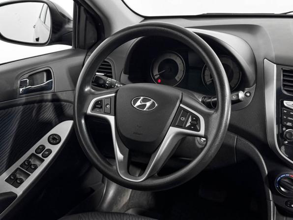 Hyundai Solaris I с пробегом 2013 года, цена 809 000 рублей, 102397 км, седан, Автокод Объявления
