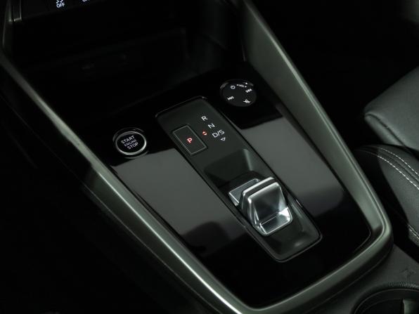 Audi A3 IV (8Y) с пробегом 2021 года, цена 2 925 900 рублей, 55076 км, седан, Автокод Объявления