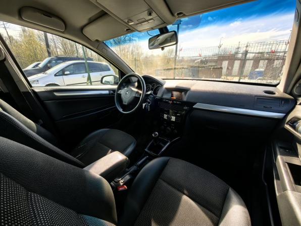 Opel Astra H Рестайлинг с пробегом 2008 года, цена 419 000 рублей, 267934 км, универсал, Автокод Объявления