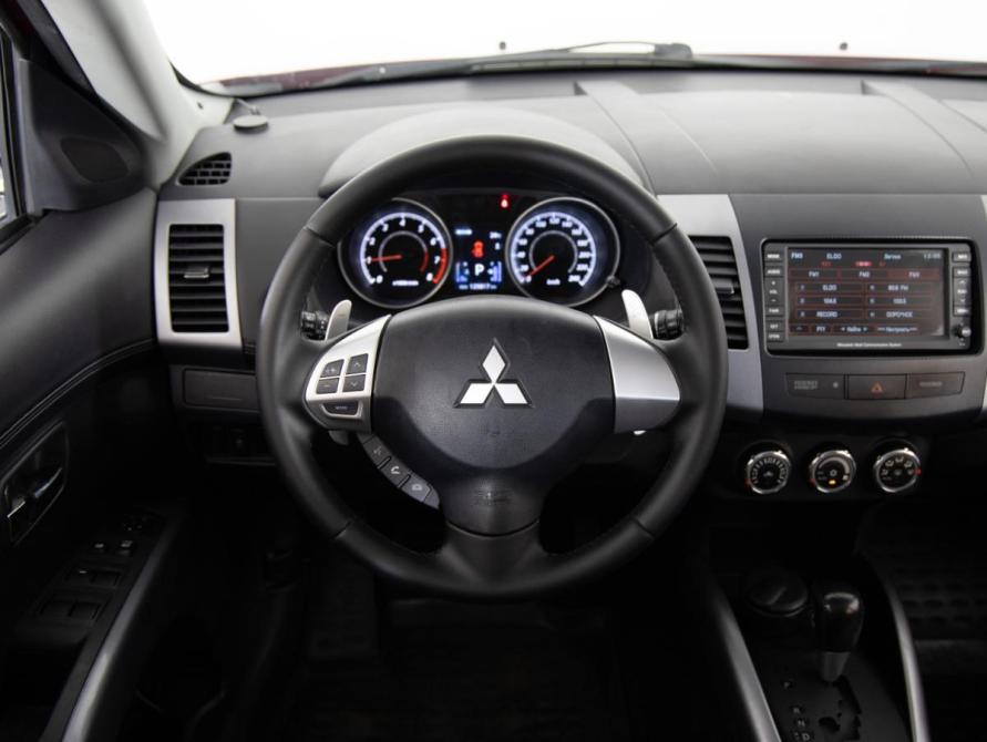 Mitsubishi Outlander II Рестайлинг Санкт-Петербург  - изображение 11