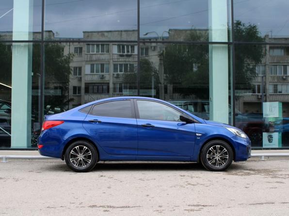 Hyundai Solaris I с пробегом 2013 года, цена 1 060 000 рублей, 89733 км, седан, Автокод Объявления