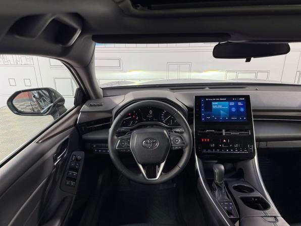 Toyota Avalon V с пробегом 2022 года, цена 3 730 000 рублей, 67000 км, седан, Автокод Объявления