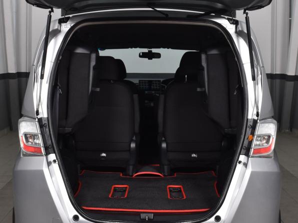 Honda Freed I Рестайлинг с пробегом 2012 года, цена 1 084 995 рублей, 168631 км, компактвэн, Автокод Объявления