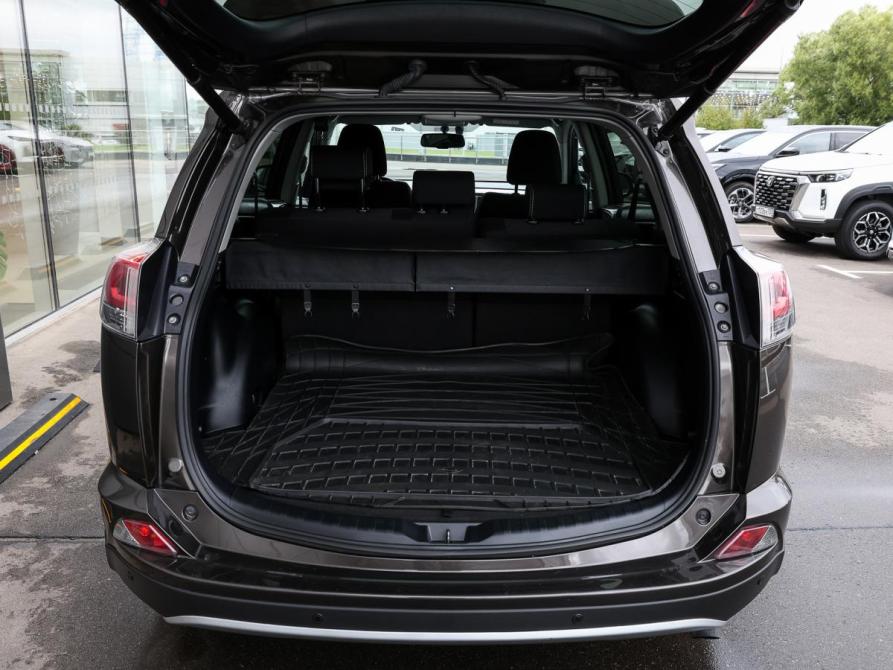 Toyota RAV4 IV (XA40) Рестайлинг Москва  - изображение 9