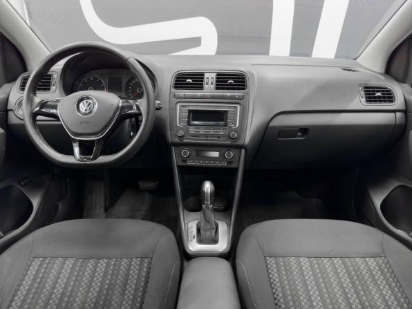 Volkswagen Polo V Рестайлинг с пробегом 2017 года, цена 1 169 900 рублей, 166000 км, седан, Автокод Объявления