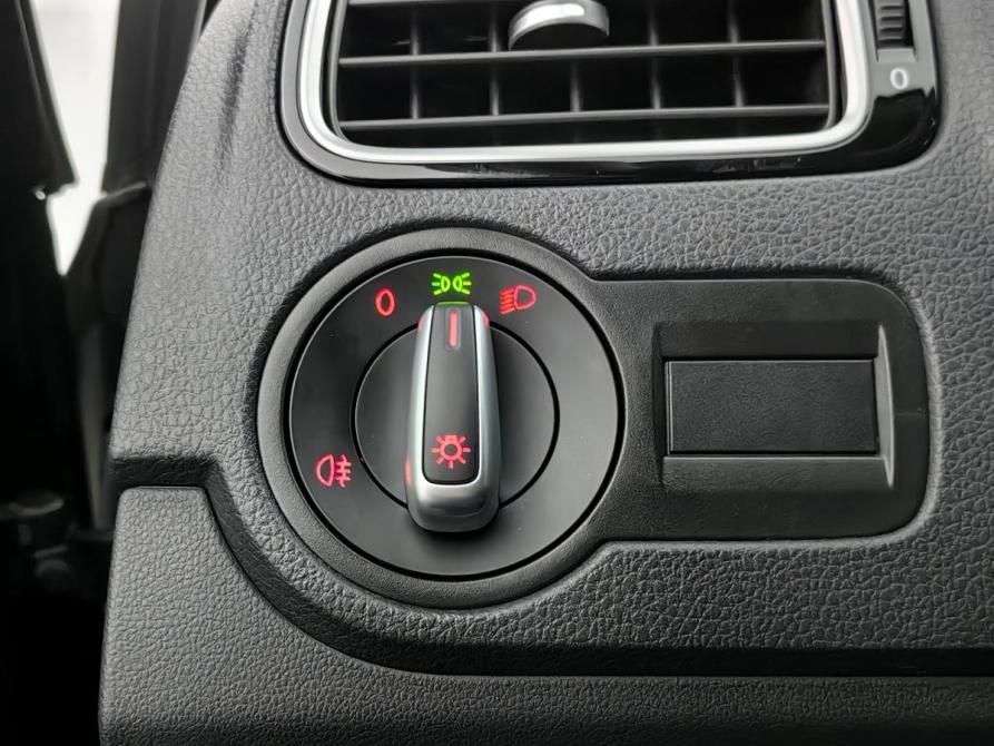 Volkswagen Polo V Рестайлинг Москва  - изображение 21