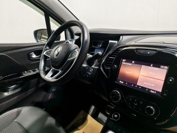 Renault Kaptur I Рестайлинг с пробегом 2021 года, цена 1 617 000 рублей, 72995 км, внедорожник, Автокод Объявления