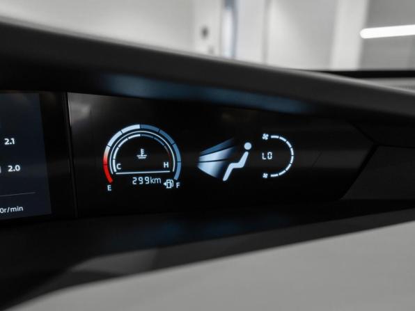 Changan UNI-V I с пробегом 2023 года, цена 2 075 000 рублей, 85417 км, лифтбек, Автокод Объявления