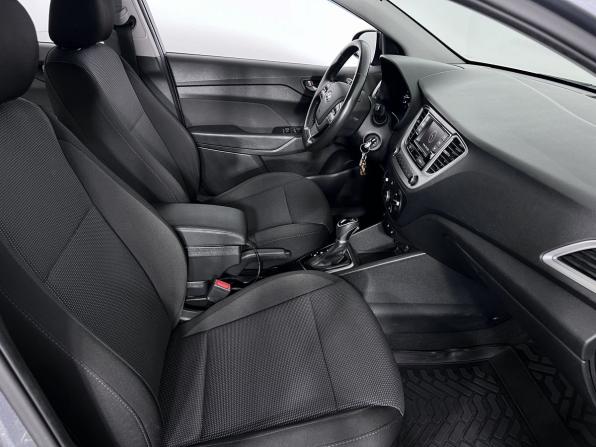 Hyundai Solaris II с пробегом 2019 года, цена 1 280 000 рублей, 120000 км, седан, Автокод Объявления