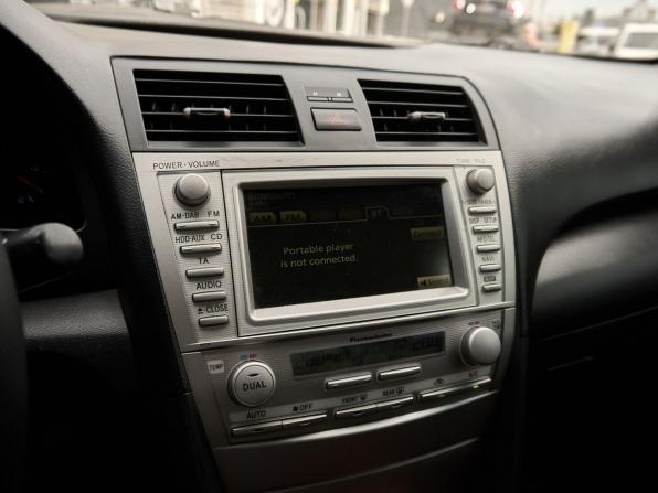 Toyota Camry VI (XV40) Рестайлинг с пробегом 2010 года, цена 940 000 рублей, 348122 км, седан, Автокод Объявления