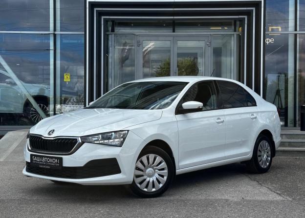Skoda Rapid II с пробегом 2022 года, цена 1 690 000 рублей, 62046 км, лифтбек, Автокод Объявления