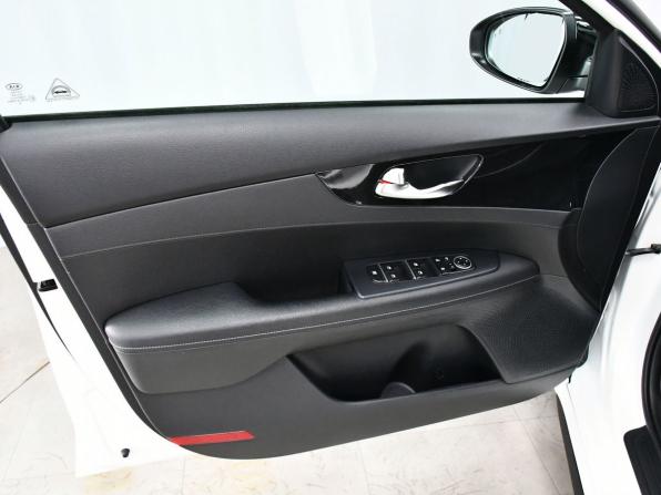 Kia Cerato IV с пробегом 2021 года, цена 2 147 000 рублей, 70680 км, седан, Автокод Объявления