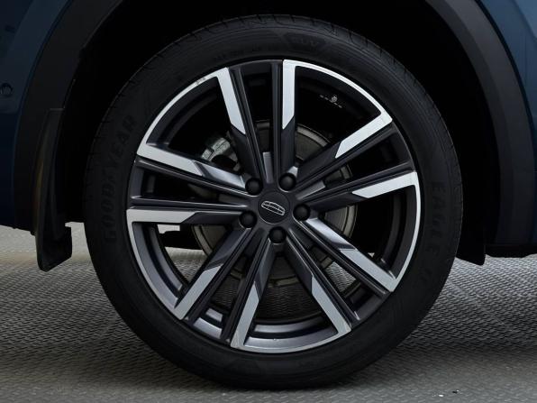 Geely Monjaro I с пробегом 2023 года, цена 3 249 000 рублей, 48216 км, внедорожник, Автокод Объявления