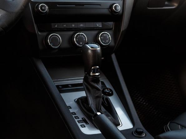 Skoda Octavia III (A7) с пробегом 2013 года, цена 840 000 рублей, 225538 км, лифтбек, Автокод Объявления