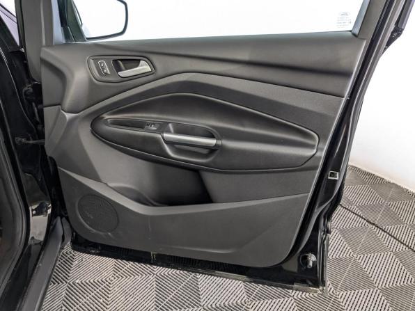 Ford Kuga II с пробегом 2015 года, цена 1 350 000 рублей, 145968 км, внедорожник, Автокод Объявления