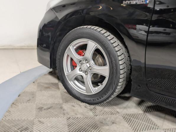 Toyota Prius III Рестайлинг (XW30) с пробегом 2015 года, цена 1 099 500 рублей, 275000 км, лифтбек, Автокод Объявления