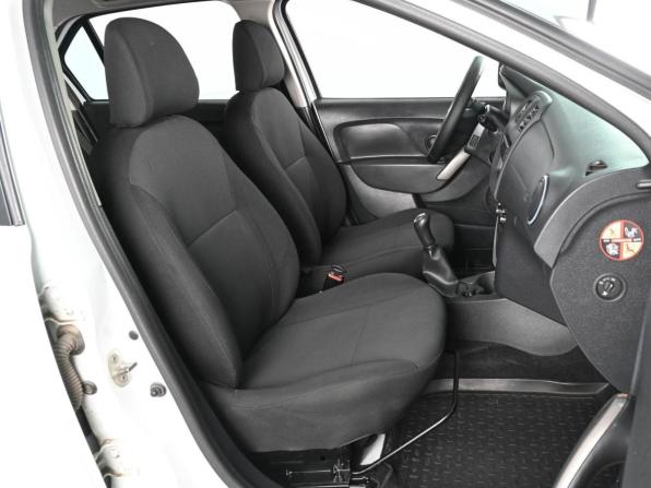 Renault Logan II с пробегом 2018 года, цена 569 000 рублей, 309981 км, седан, Автокод Объявления