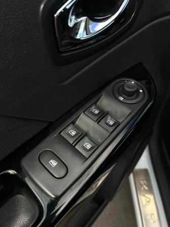 Renault Kaptur I с пробегом 2017 года, цена 1 490 000 рублей, 158300 км, внедорожник, Автокод Объявления