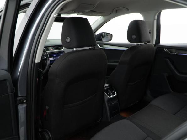 Skoda Octavia III (A7) Рестайлинг с пробегом 2019 года, цена 2 475 000 рублей, 84447 км, лифтбек, Автокод Объявления