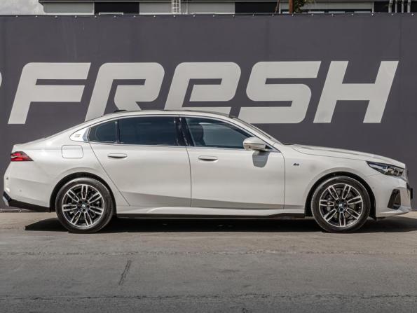 BMW 5 серии VIII (G60/G61/G68) с пробегом 2024 года, цена 7 150 000 рублей, 11169 км, седан, Автокод Объявления