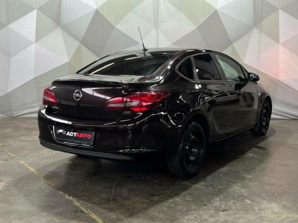 Opel Astra J Рестайлинг с пробегом 2013 года, цена 700 000 рублей, 142000 км, седан, Автокод Объявления