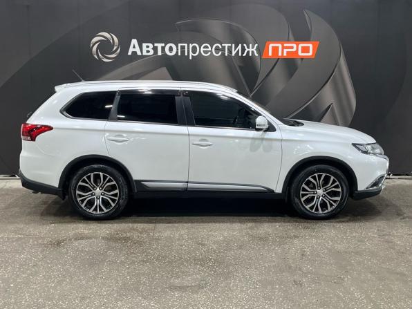 Mitsubishi Outlander III Рестайлинг 2 с пробегом 2015 года, цена 1 850 000 рублей, 162178 км, внедорожник, Автокод Объявления