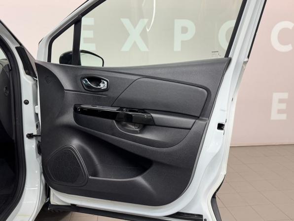 Renault Kaptur I с пробегом 2017 года, цена 1 499 000 рублей, 143679 км, внедорожник, Автокод Объявления