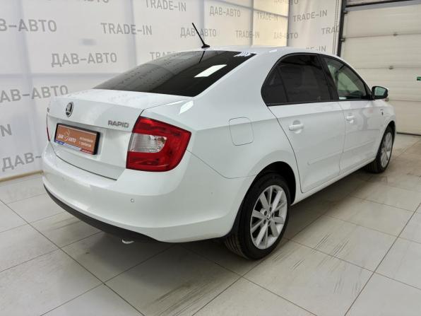 Skoda Rapid I с пробегом 2016 года, цена 1 099 000 рублей, 142000 км, лифтбек, Автокод Объявления